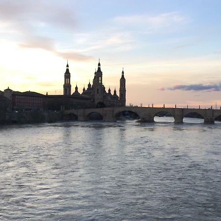 Apartamentos San Lazaro Zaragoza Kültér fotó