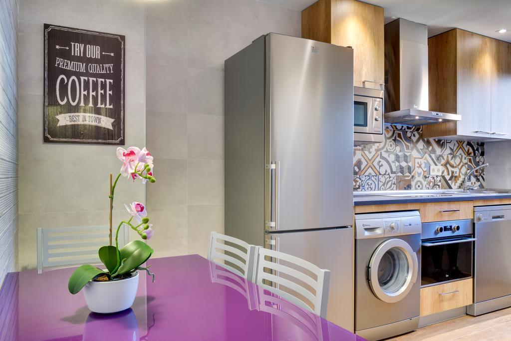 Apartamentos San Lazaro Zaragoza Kültér fotó