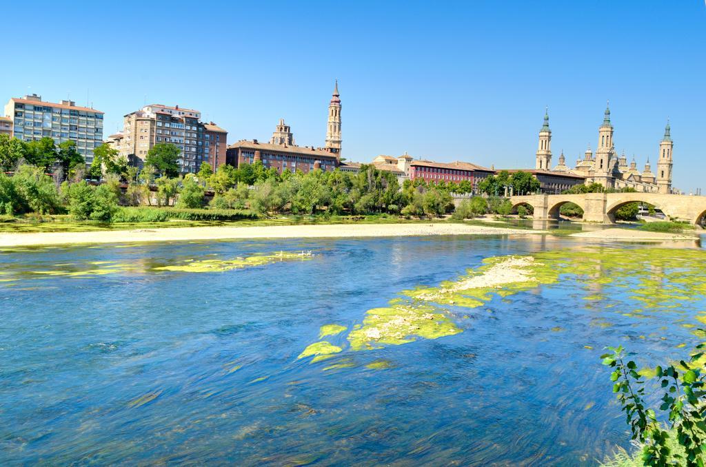 Apartamentos San Lazaro Zaragoza Kültér fotó
