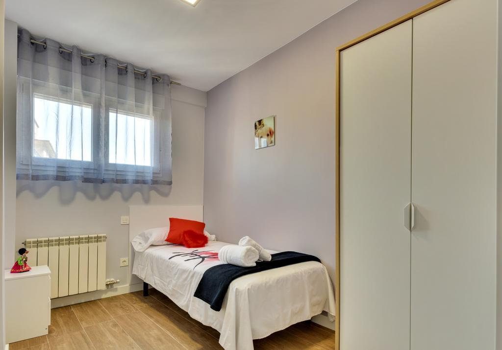 Apartamentos San Lazaro Zaragoza Kültér fotó
