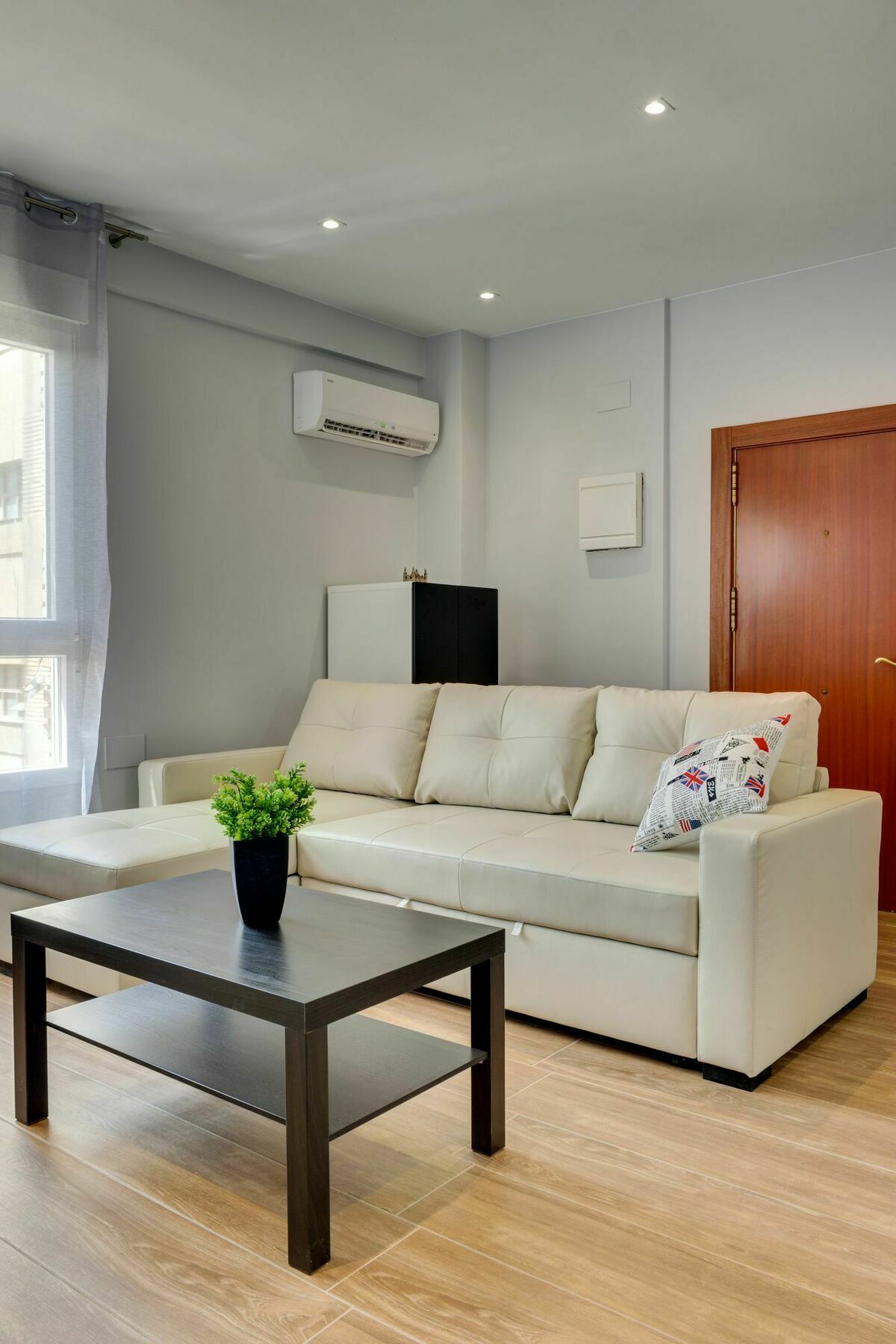 Apartamentos San Lazaro Zaragoza Kültér fotó