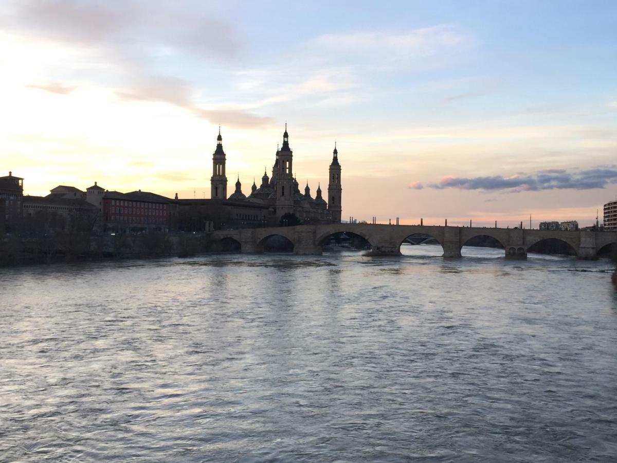 Apartamentos San Lazaro Zaragoza Kültér fotó